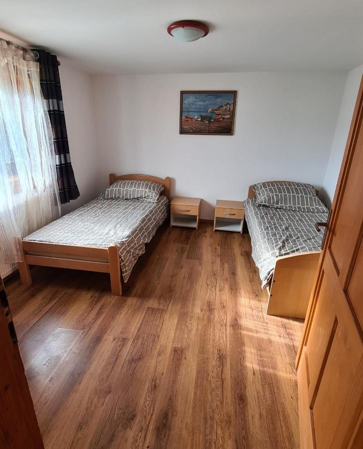 Apartment Prozor Otočac Buitenkant foto